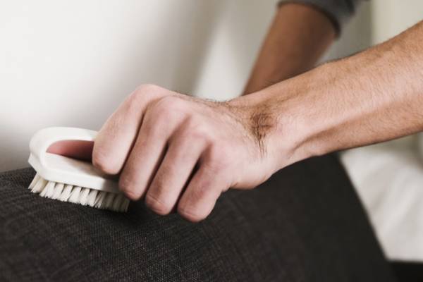 بهترین روش تمیزکردن و شستشو مبل در منزل بهترین روش تمیزکردن و شستشو مبل در منزل