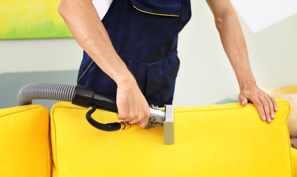 پاکسازی عمقی مبلمان؛ نابودی کامل لکههای سمج پاکسازی عمقی مبلمان؛ نابودی کامل لکههای سمج