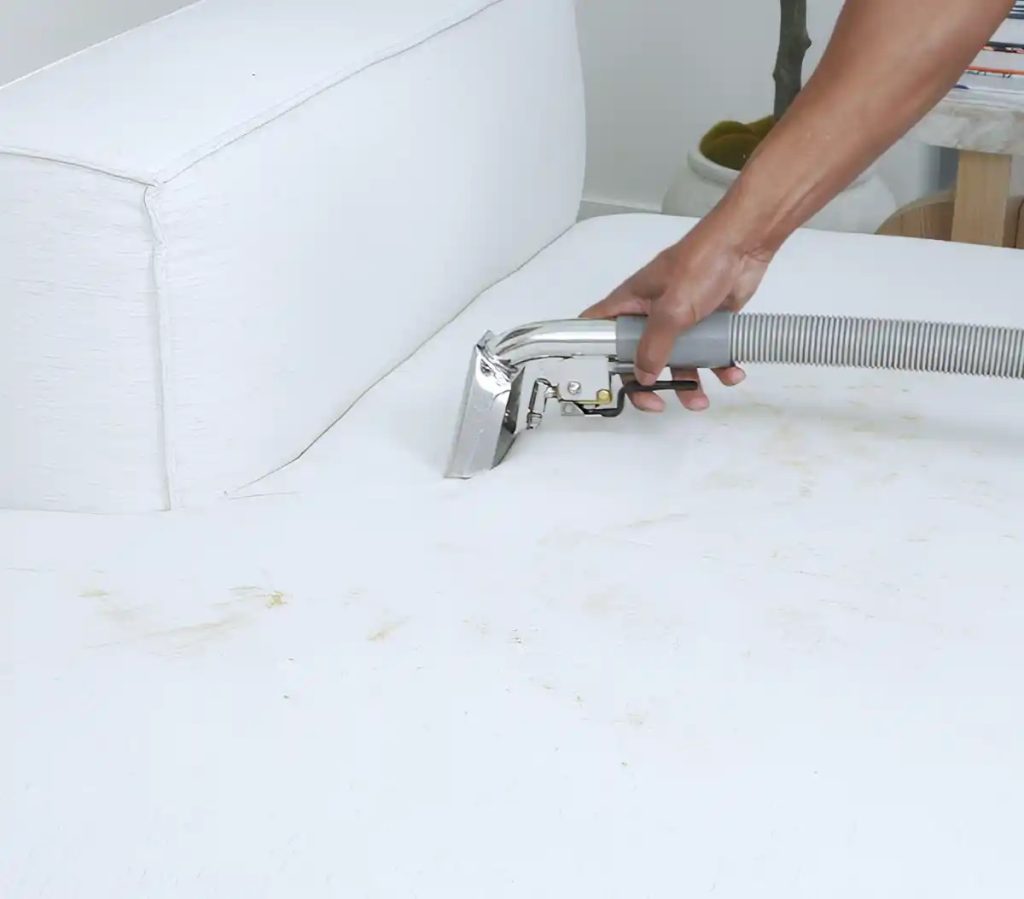 بهترین روش تمیز کردن مبل سفید بهترین روش تمیز کردن مبل سفید