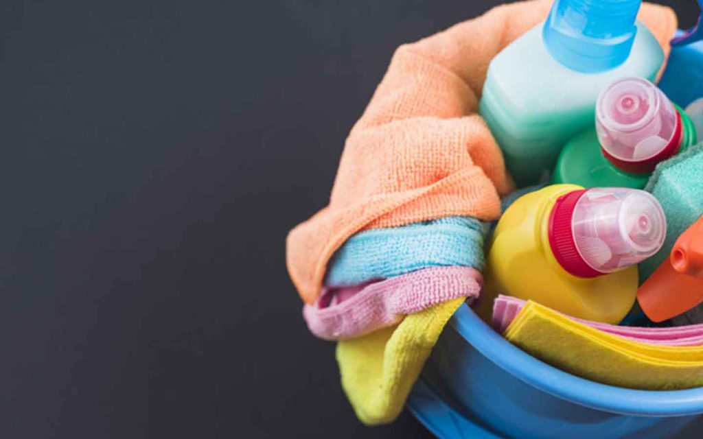 روش های تمیز کردن پرده و مبل روش های تمیز کردن پرده و مبل